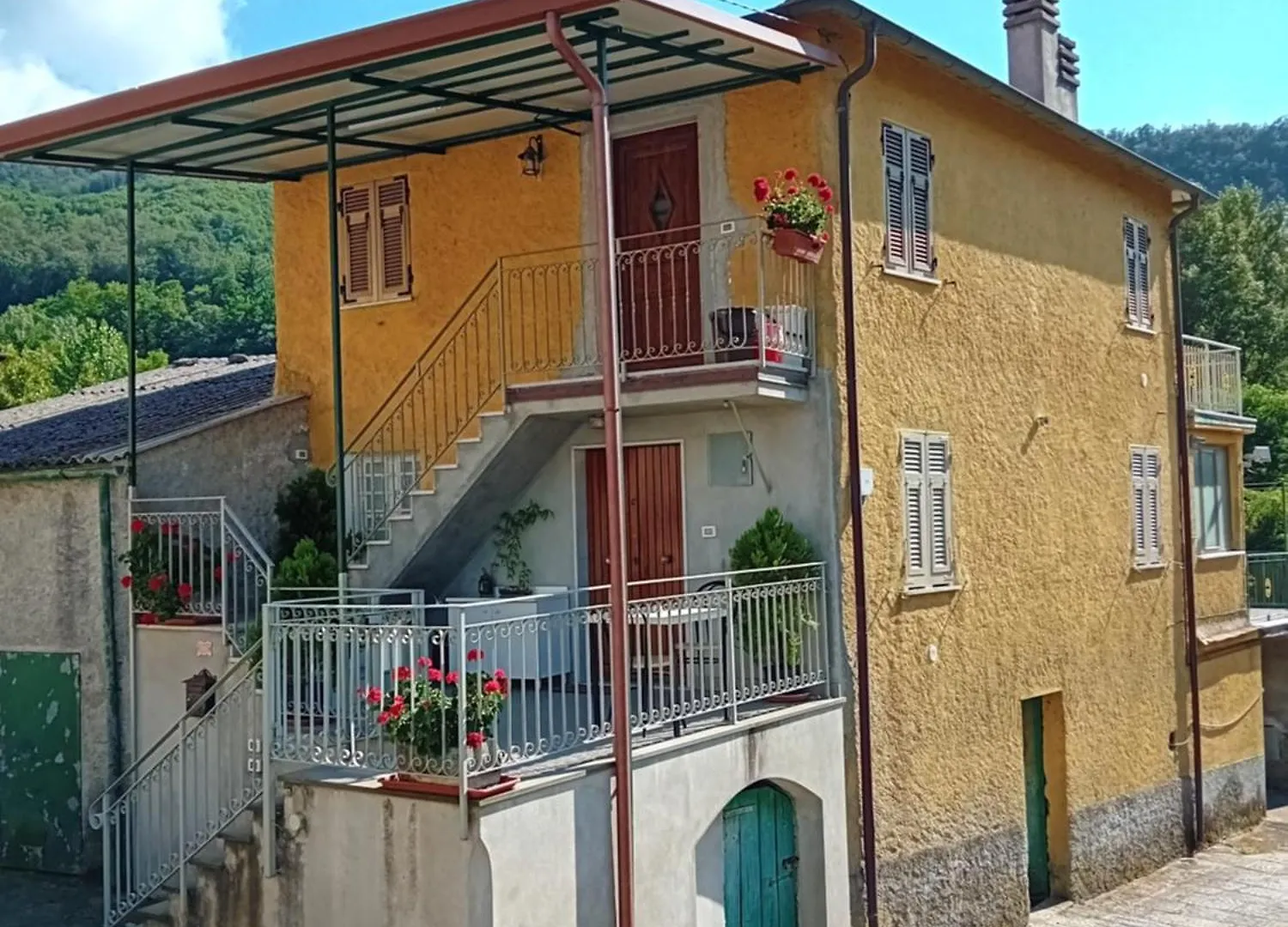 Agriturismo Ghirlanda Norma Rita Carrodano Inferiore Italia